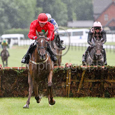 Top Madam & D J Condon - Winner (8, red, emerald green cross) & Bobbina & Andrew J McNamara - 3rd (2, black & pink diamonds)- FT8E5123-e