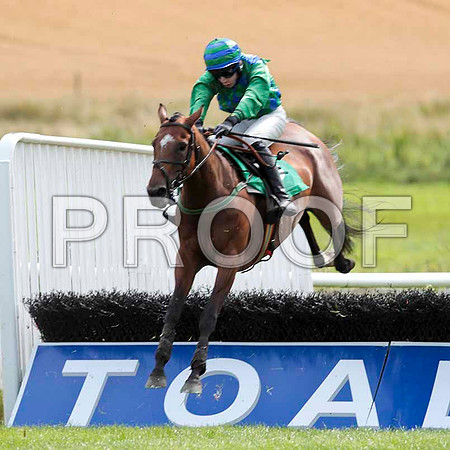 Ta Blazes - 9th , Jockey D J Bates - CU2D9399-e