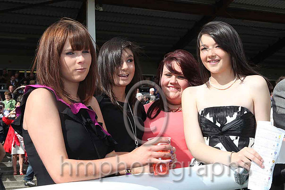 Enjoying a day at the races! - IMG_9427-e