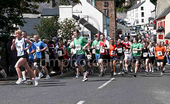 Start of 2011 Lurig Mountain Race - IMG_0043-e