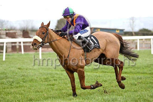 Karinga Queen & A P Thornton - 5th - FT8E8986-e2