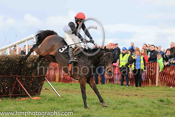 01st TALKISCHEAP and B O'Neill ( 2 ,emerald green, orange spots ) Trainer: Donnchadh Doyle,, Owner : Syndicate Monbeg