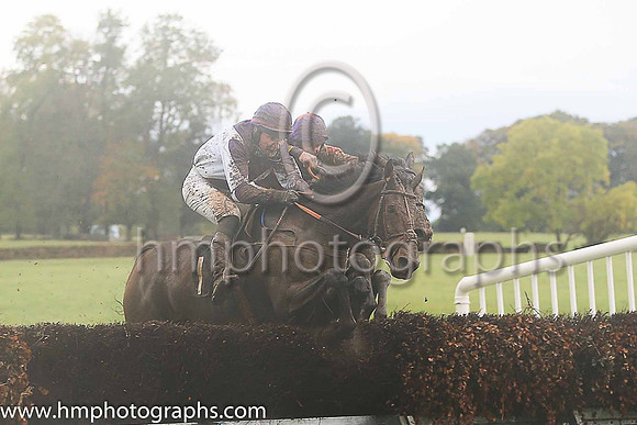01st KINGSTON COLLEGE and B O'Neill ( 7 , PURPLE,red star; yellow sleeves,red stars; purple cap,red star ) Trainer: Colin Bowe,, Owner : S. Shanahan