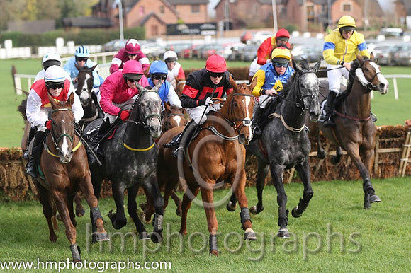 03 Flinders River and G N Fox - - 03rd (9 ,red, yellow diamond ) Trainer - N Meade
