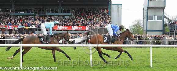 02 Taglietelle & P Carberry - 2nd (2, light blue, black diamond ) & 05 Slivegullion Girl & R P Treacy - 5th (4, royal blue, light blue spots ) - CU2D1718-18