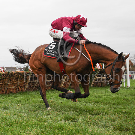 01st Poli Roi and Davy Russell (6, maroon, white star) Trainer Gordon Elliott, Owner Gigginstown