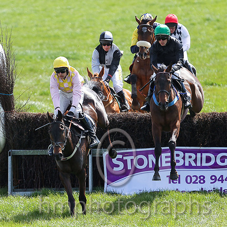 01st GETABIRD and B O'Neill ( 4 , EMERALD GREEN; emerald green,red striped sleeves; emerald green  red striped cap ) Trainer: Colin Bowe,, Owner : W.B. Connors