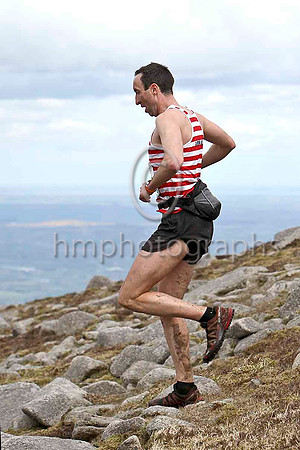 Ben Mounsey - 12th in 53:06 - Calder Valley Fell Runners - FT8E3710-e