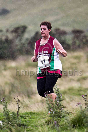 Sarah McNaughton , 251st, V35 , 64th woman in 1.16.15 - Glens Runners -  FT8E3751-e