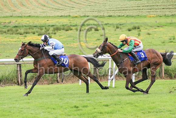 01st Butterflyvespiere ( 3 , red  yellow stripes ) Trainer - Peter Fahey , Owner - Winning Ways Enigma Syndicate