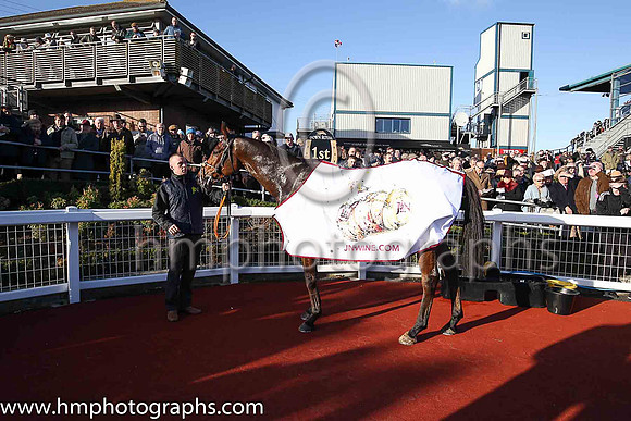 01st Valseur Lido and R Walsh ( 7 , maroon, white star, blue cap ) Trainer - H de Bromhead , Owner - Gigginstown House Stud