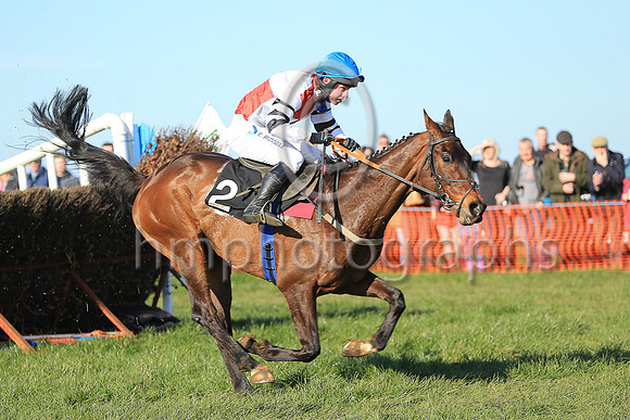 01st FELIX YONGER and N McParlan ( 2 , WHITE  RED QTD; white  black hooped sleeves; royal blue cap ) Trainer: C.A. McBratney , Owner : Samuel Downey James Marley