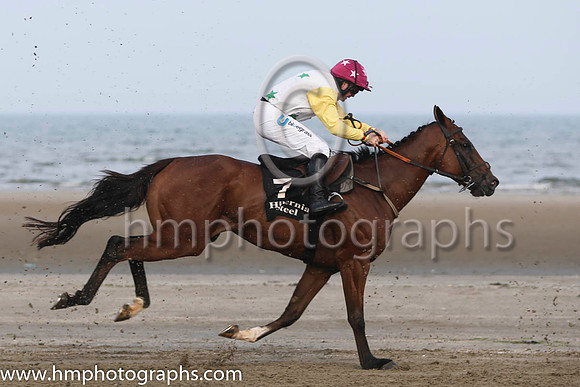4 Usa and Mr S Crawford - - 4th (7 ,white, emerald green stars ) Trainer - S J Mahon