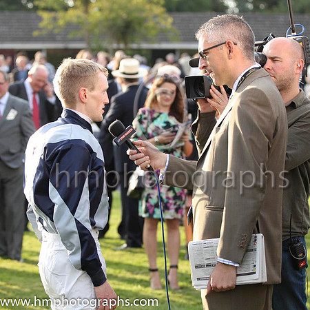 01 Fiesolana jockey W J Lee talks to at the Races-
