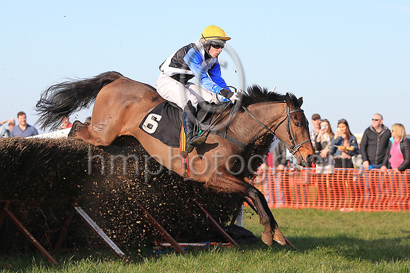 01st ROSSAMILAN and l O'Carroll ( 6 , BLACK,white cross belts; blue sleeves; yellow cap ) Trainer: Paul McAleese , Owner : Laura McAleese