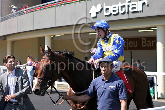R2 - Barbican & R Hughes - 4th - IMG_9907-e