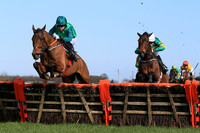 01st Homme Dun Soir and D F ORegan ( 2 , emerald green, dark green sleeves ) Trainer - Mrs D Foster , Owner - Simon Munir  Isaac Souede