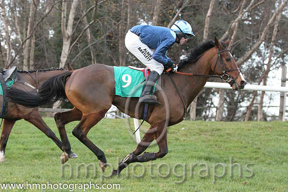 01 James & Mr w Thompson - winners (9, dark blue, light blue epaulettes) - FT8E1478-3