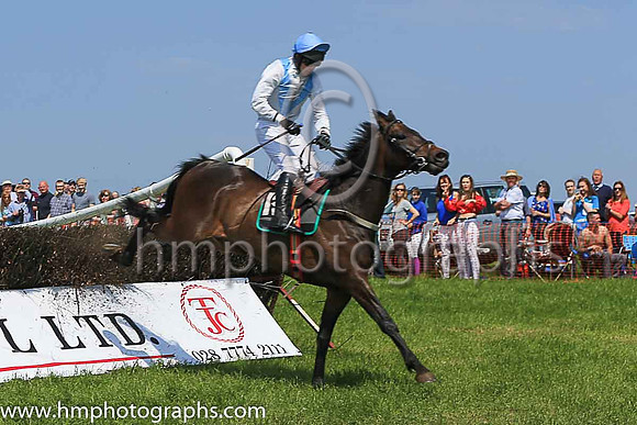 01st VAL MOME (FR) and M J O'Hare ( 19 , WHITE,light blue chevron; white sleeves; light blue cap ) Trainer: J.G. Cosgrave,, Owner : J.G. Cosgrave