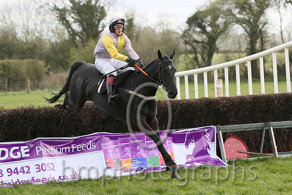 01st CHELATE and J A Kinsella ( 1 , MAUVE  YELLOW HLVD; mauve sleeves; mauve cap,yellow star ) Trainer: P.J. Rothwell,, Owner : P.J. Rothwell