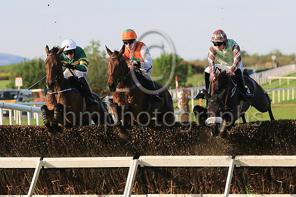 01st Snugsborough Benny and D F O?Regan ( 6 , orange, green star ) Trainer - L P Cusack , Owner - Raymond Loughnane