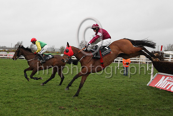 01st Roi Des Francs and C Brassil ( 1 , maroon, white star, white armlets.maroon cap, white star ) Trainer - G Elliott , Owner - Gigginstown House Stud