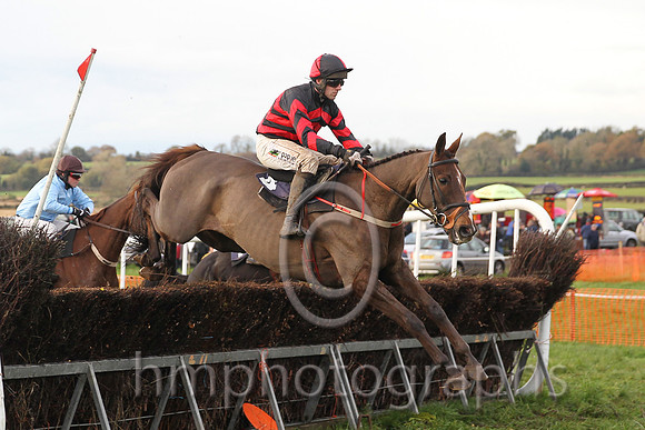 01st YOU MUST KNOW ME and B O'Neill ( 4 , RED,black chevrons; red,black chevrons sleeves; red  black qtd cap ) Trainer: D.M. Christie,, Owner : Alistair Corrigan