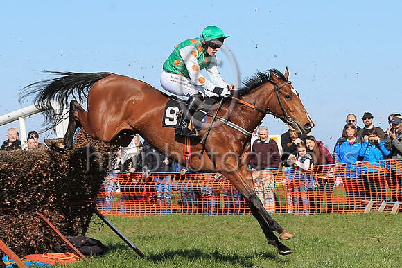 01st SOME MAN and R James ( 9 , EMERALD GREEN,orange spots; white sleeves,orange spots; emerald green cap ) Trainer: Donnchadh Doyle,, Owner : Syndicate Monbeg