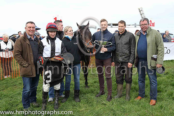 01st IT'LL DO RIGHTLY and N McParlan ( 3 , WHITE,black panel; black sleeves; red cap ) Trainer: Caroline McCaldin,, Owner : Caroline McCaldin Niall McCarthy