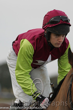 01 Royal Flight & J S McGarvey - winners (1, maroon, white star, green sleeves ) - FT8E1848-1