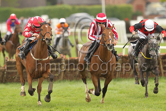 01st One In All In and Mr C J Orr 7 ( 13 , maroon and white stripes ) Trainer - H de Bromhead , Owner - C Jones
