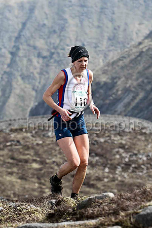 Judy Howells - Wharfedale Harriers - 106th overall, 12th woman in 3.13.31 - FT8E1756-e