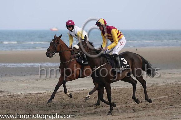 4 Usa and Mr S Crawford - - 4th (7 ,white, emerald green stars ) Trainer - S J Mahon &amp; 3 Moonbi Creek and Mr R P McNamara - - 3rd (3 ,maroon and yellow chevrons ) Trainer - D K Weld