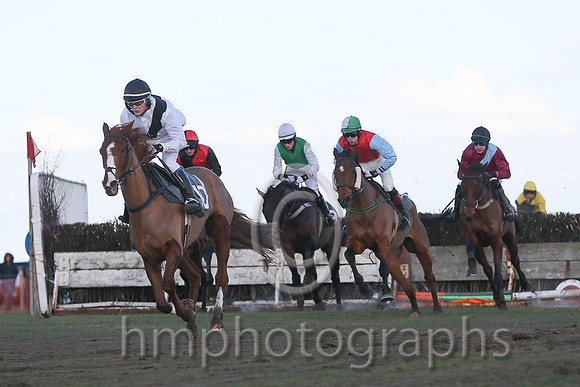 01st LISNAGREGGAN and M E McCrory ( 10 , WHITE,black sash; white sleeves; black cap ) Trainer: William Gault,, Owner : Paul Martin William Gault