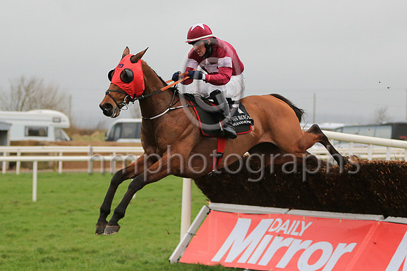 01st Roi Des Francs and C Brassil ( 1 , maroon, white star, white armlets.maroon cap, white star ) Trainer - G Elliott , Owner - Gigginstown House Stud