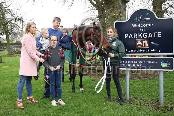 Trainer Graham McKeever and family with Balnaslow and groom Sophie Bell at Perkgate - FT8E3381