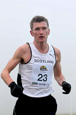 Derek Hawkins Kilbarchan AAC SCO, 9th in 27.21 - CU2D2952-e