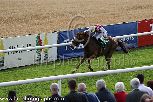 01st Coolfighter and D E Splaine ( 3 , white and red diamonds ) Trainer - N Dooly , Owner - The Cool Boys Partnership