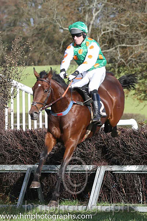 02 SprintingForGold and B O'Neill - - 02nd (2 ,emerald green, orange spots ) Trainer - Sean Thomas Doyle