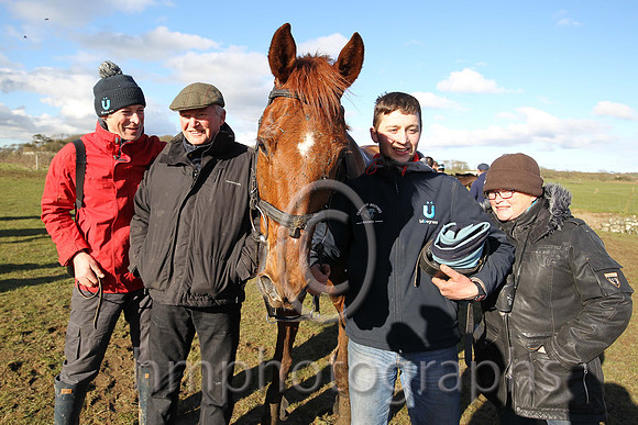 01st KILINAKIN and B G Crawford ( 7 , LIGHT BLUE  DARK BLUE HOOPS; dark blue sleeves; dark blue cap ) Trainer: S.R.B. Crawford,, Owner : David Mitchell