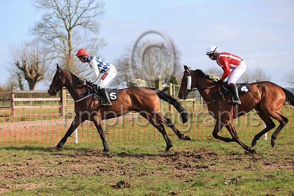 01st MANETTI and Derek O'Connor ( 6 ,Antrim (H) - NAVY , WHITE DIAMONDS; white sleeves; red cap ) Trainer: I. R. Ferguson , Owner : R.A. Bartlett