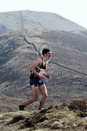 Rhys Findlay-Robinson - Dark Peak Fell Runners 17th in 2.18.02 - FT8E1287-e