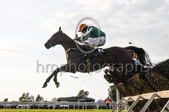 01st Fenlon's Hill and A W Short 5 ( 6 , green, white seam ) Trainer - P Stafford , Owner - John Blake