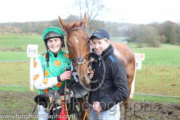 01 Kilcullen Flem and R James - - 01st (6 ,emerald green, orange hoops ) Trainer - Donnchadh Doyle