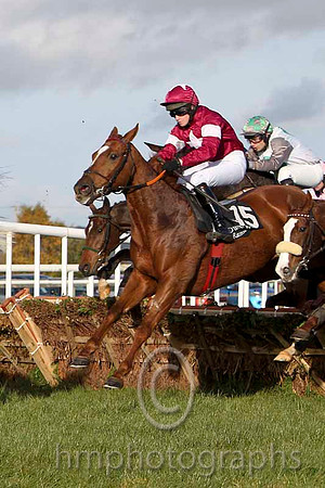 Beef To The Heels & Miss J M Mangan - winner (15, maroon, white star ) - FT8E7961-e2b