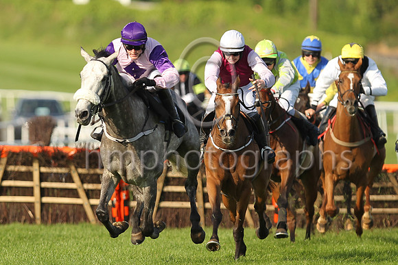 01st The Grey Lad and G.B. Noonan(7) (4 ,pink, purple diamond ), Trainer:Paul W. Flynn , Owner:Claire Kilmartin