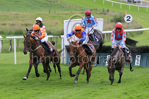 01st Diamondinthemud (5 , light blue, red star ) Jockey: Conor Orr , Trainer: Nigel Thomas Slevin