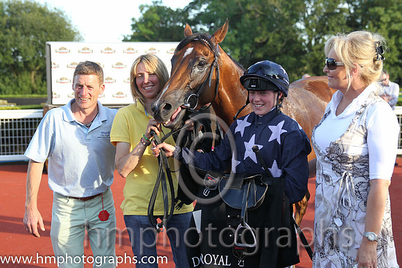01 Fix It & Caroline Murtagh - winners (5, dark blue, mauve stars ) - FT8E9790