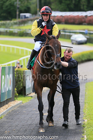 01st Lieutenant Highway (3 ,black, red star ) Jockey: Corey McGivern(7) ,Trainer: Gordon Elliott