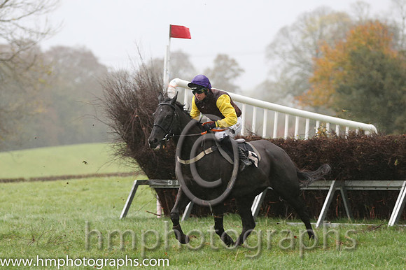 i06 Beechview Boy and J P McKeown - - 06th (5 ,white and red diamonds ) Trainer - C A McBratney